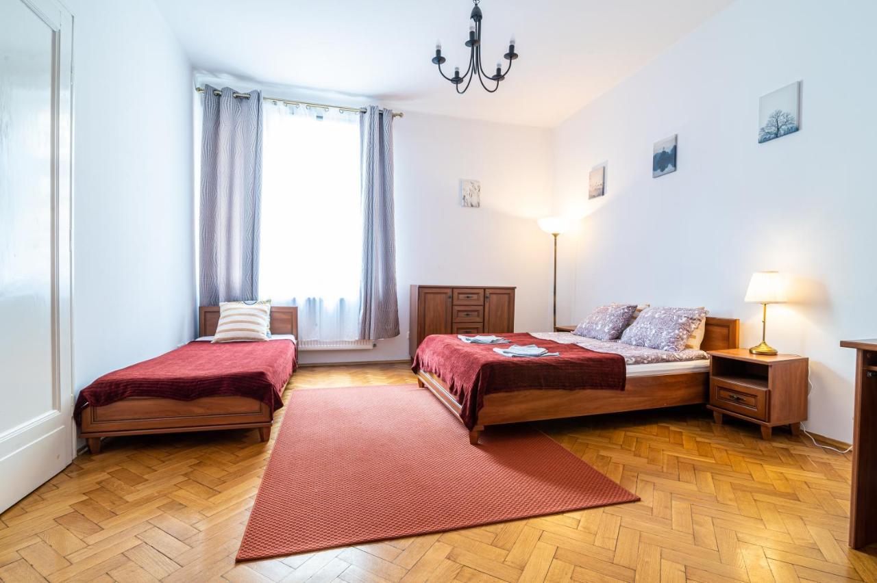 Trip Apartments คราคูฟ ภายนอก รูปภาพ