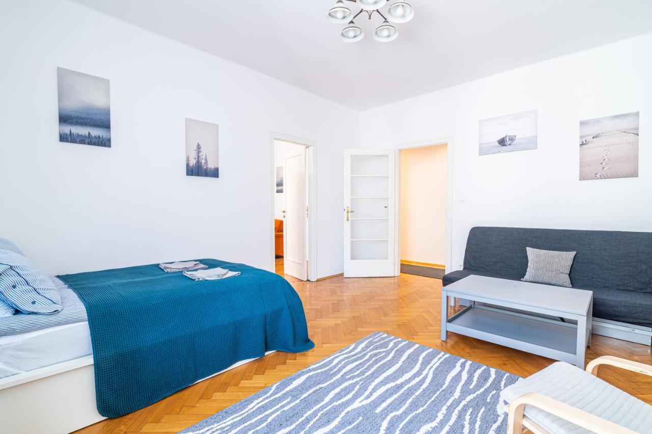 Trip Apartments คราคูฟ ภายนอก รูปภาพ