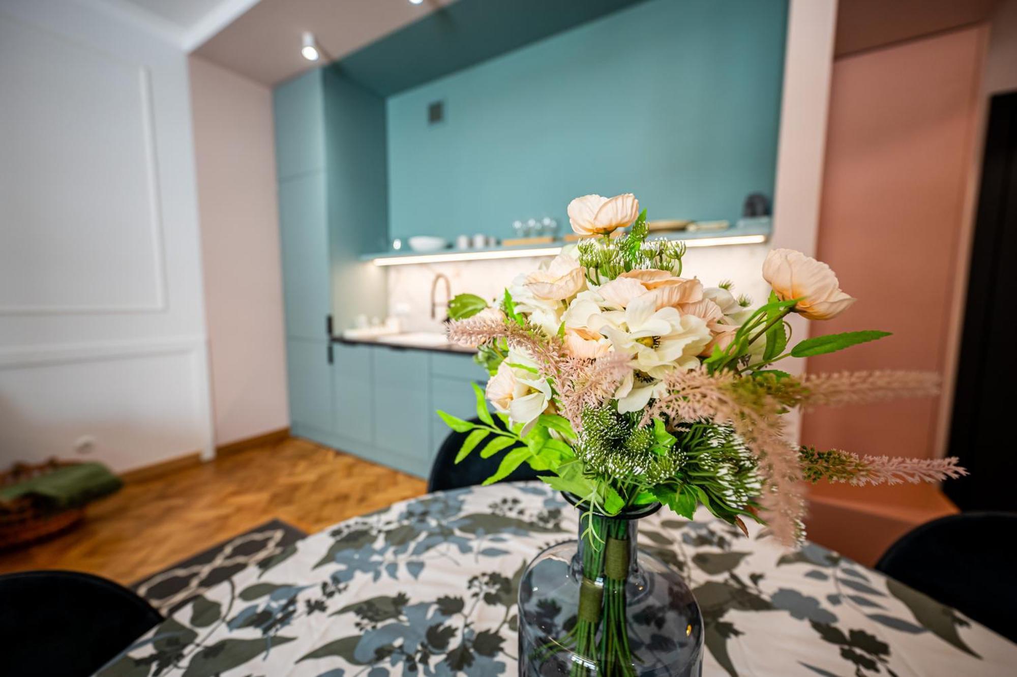 Trip Apartments คราคูฟ ภายนอก รูปภาพ
