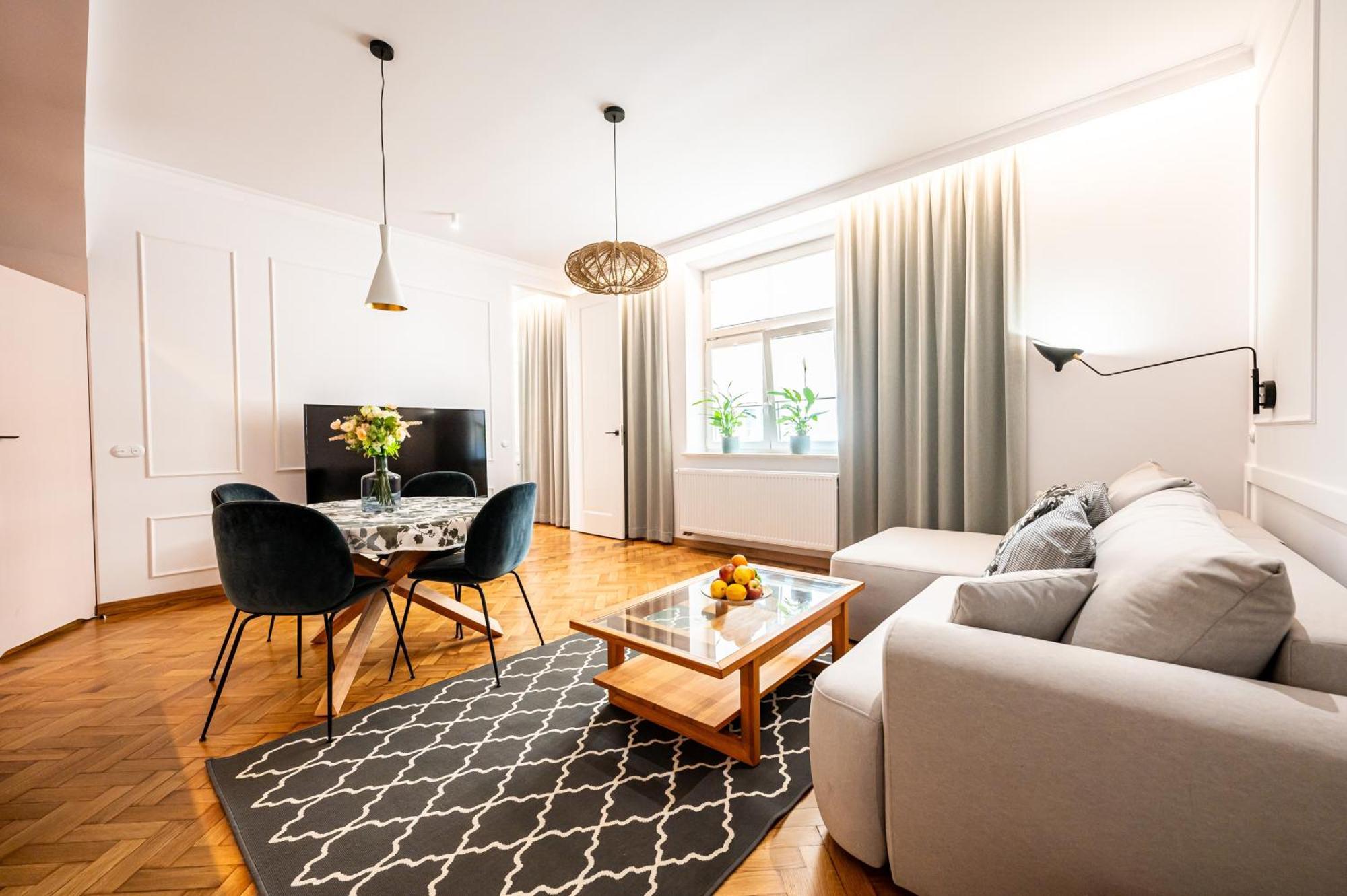 Trip Apartments คราคูฟ ภายนอก รูปภาพ