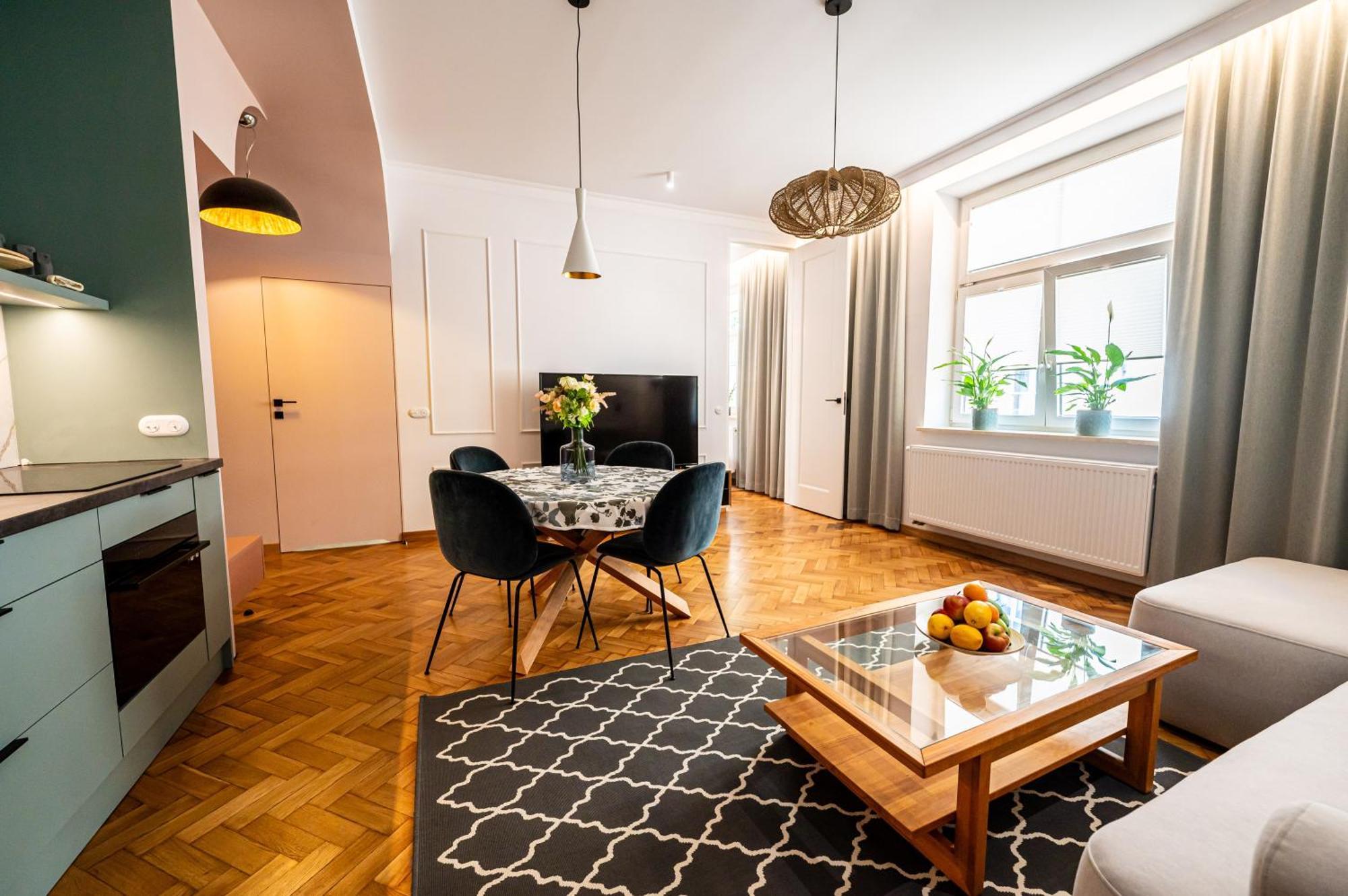 Trip Apartments คราคูฟ ภายนอก รูปภาพ