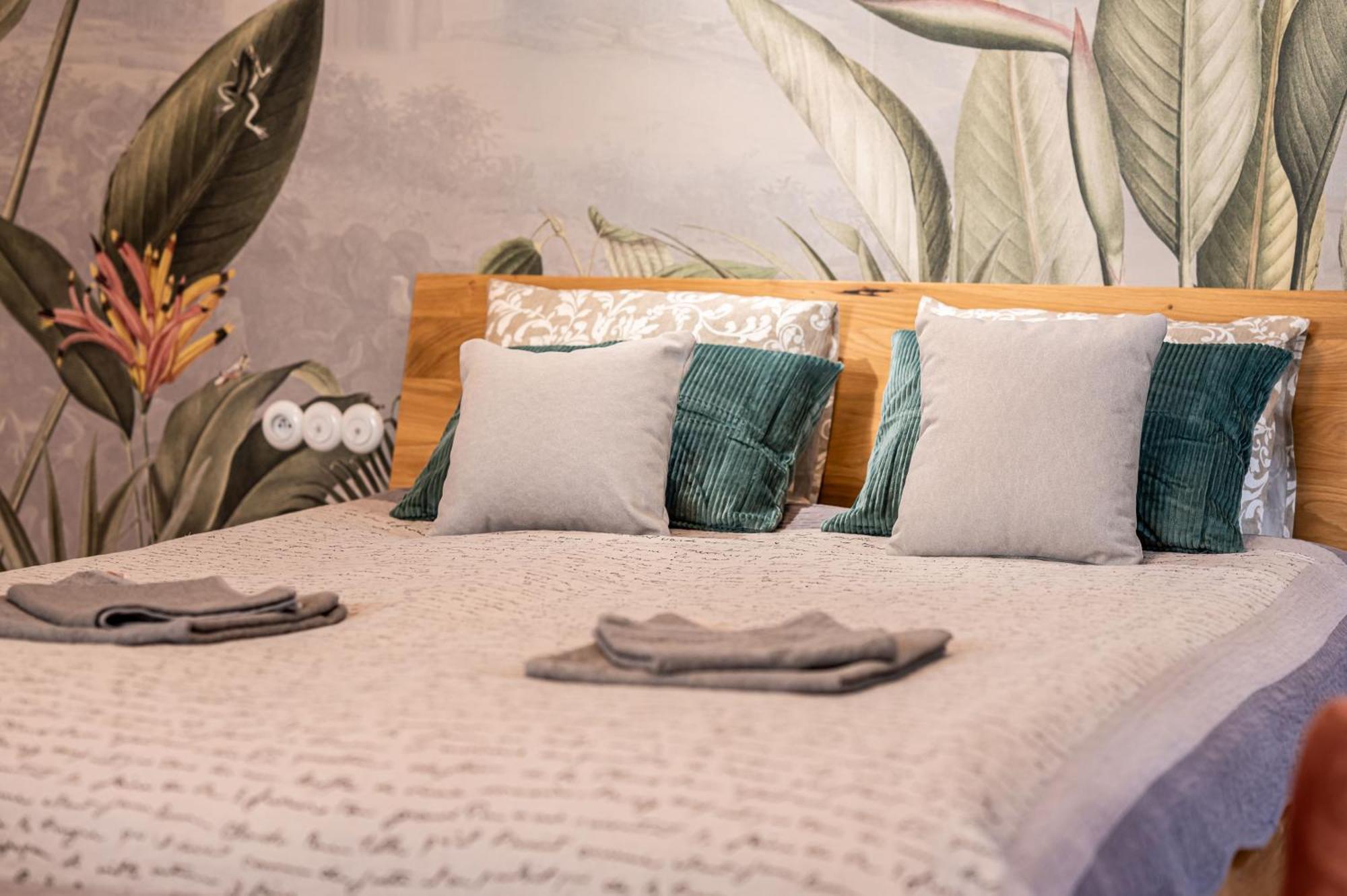 Trip Apartments คราคูฟ ภายนอก รูปภาพ